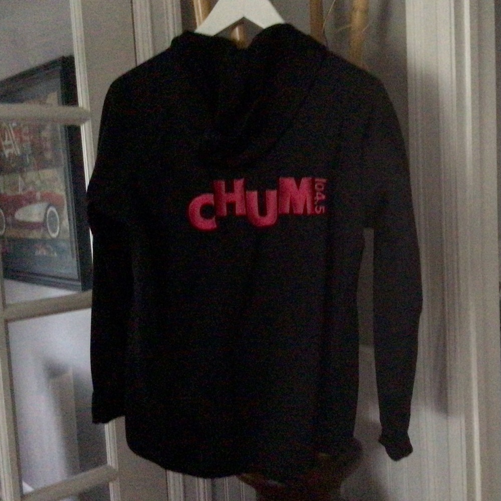 Woman’s jacket chum radio